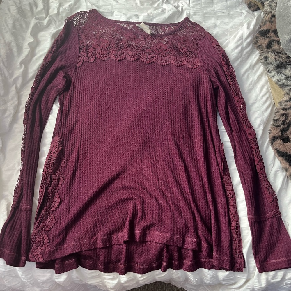 burgundy t-shirt blouse with lace details